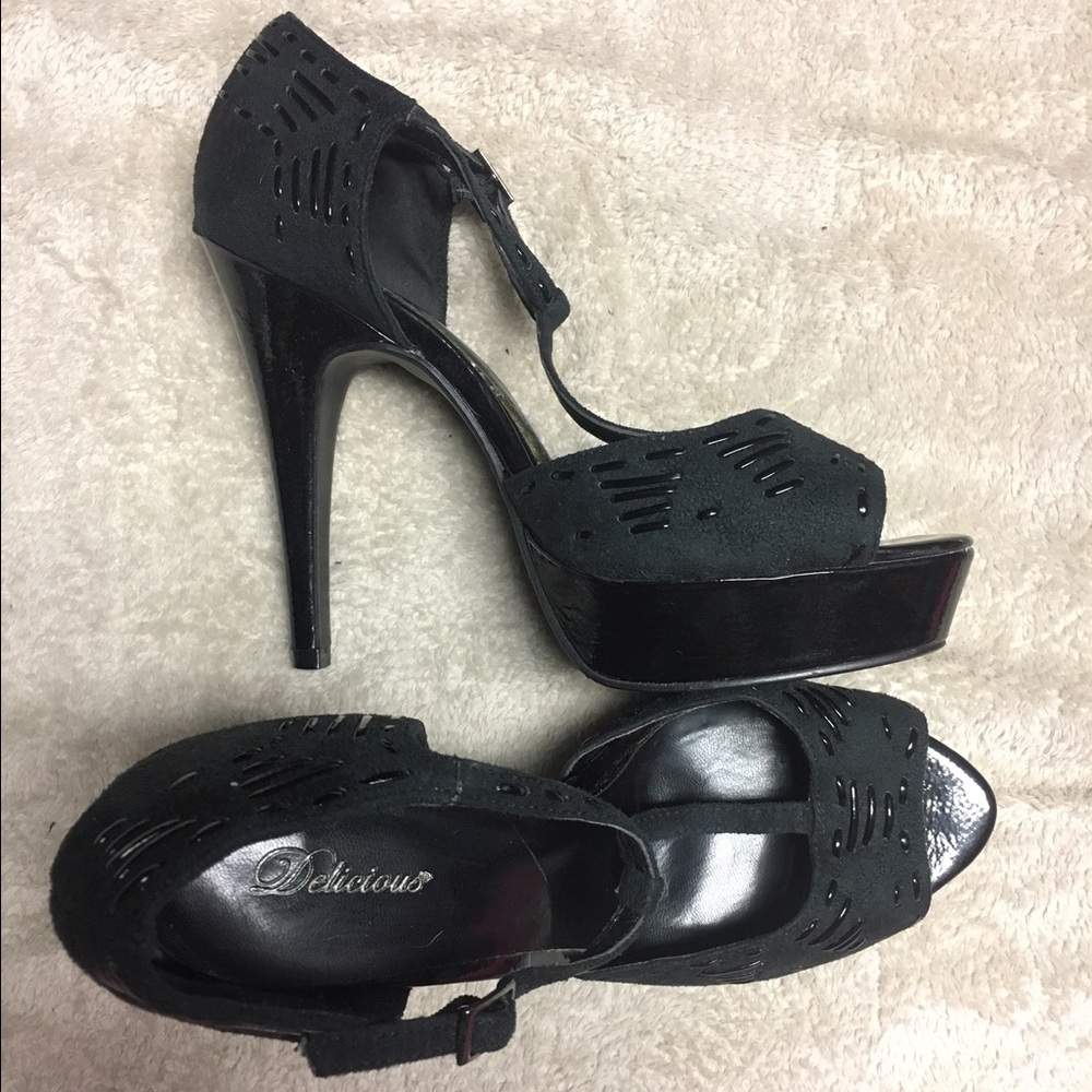 🖤 T-strap, platform, peep-toe pumps! 🖤